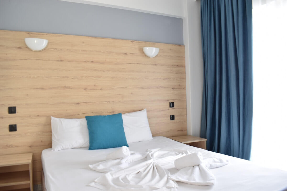 book_summer_hotel_leptokarya_seashoreliving_room_cover